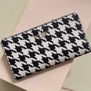 Kate Spade Black and White Houndstooth Wallet
